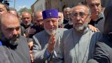 Армянский архиепископ Микаэл Аджапахян задержан