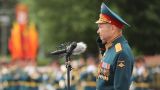 Белоусов вручил штандарт главнокомандующему Сухопутными войсками Мордвичеву
